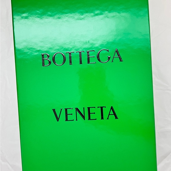 Bottega Veneta Mini Cassette Crossbody Bag - Picture 6 of 7